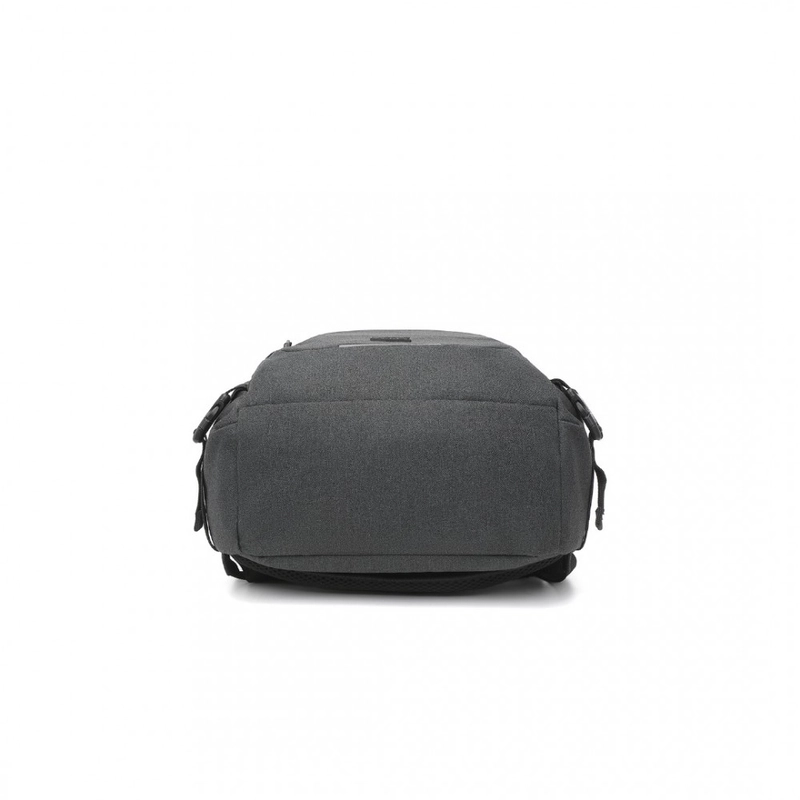 Kono többrekeszes vízálló hátizsák USB töltőporttal - fekete-04